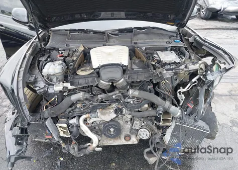 2021 Bentley Bentayga V8 z USA, uszkodzony, nr VIN SJAAM2ZV2MC033879